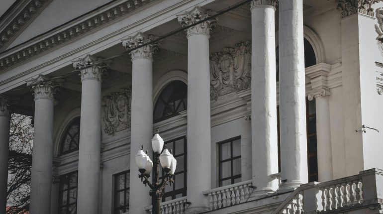 【採購】機關上下隸屬或職權委任之政府採購依據 1