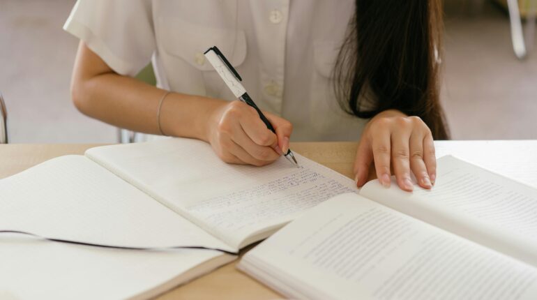 【著作權】機構研究計畫內容能不能作為自己論文使用？ 1