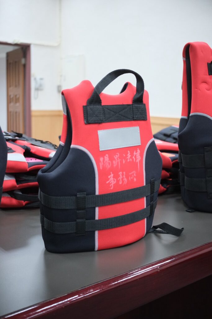 本所鄧湘全律師出席桃園市政府觀光局舉辦之「中華民國常不輕協會捐贈救生衣」記者會 9