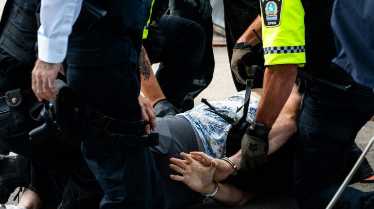 【國賠】酒醉攻擊警察被管束壓制死亡之國家賠償問題 1