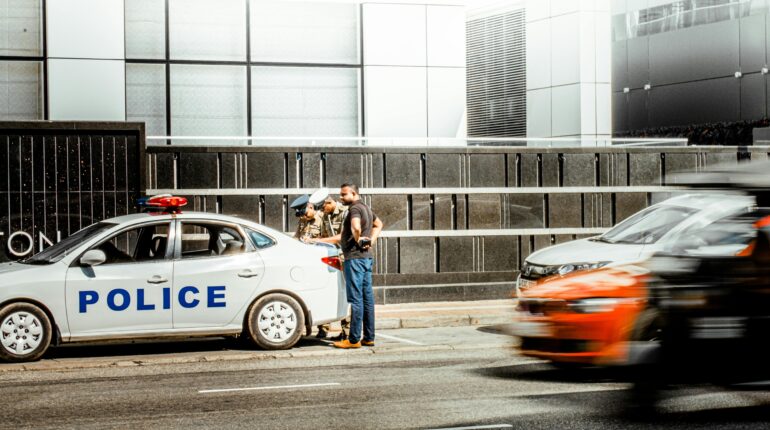 【交通】肇事無人受傷亡而離開一定會被吊扣駕照嗎？ 1