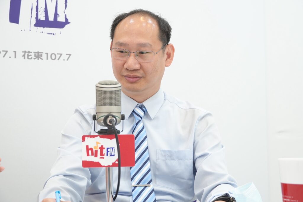 本所洪國華律師 受邀參與《台北之音電台|Hit FM 嗆新聞》節目專訪-揭社群公審發文風險-AI生成恐掀法律風暴 5